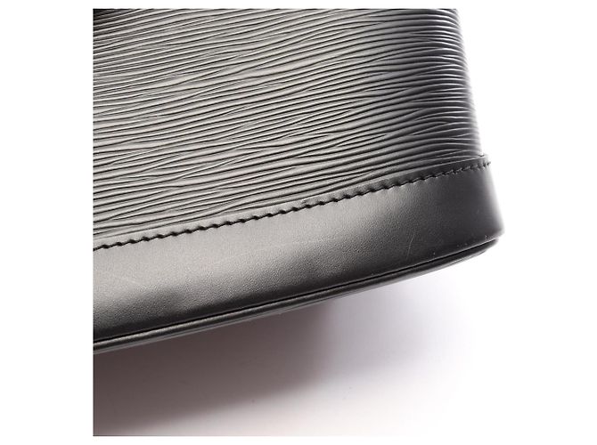 Borsa a mano Louis Vuitton Alma in pelle Epi nera Nero - vista 12