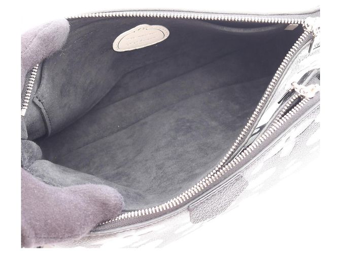 Louis Vuitton LV x YK Multi Pochette Accessoires Nero Bianco - vista 3