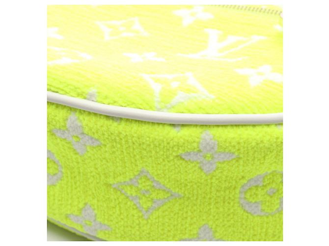 Borsa a tracolla Louis Vuitton Loop Monogram Jacquard Velvet LV Match Bianco Giallo - vista 5