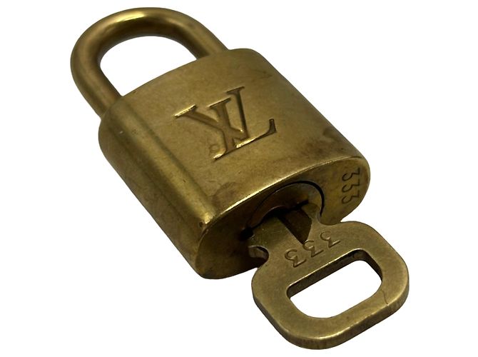 Louis Vuitton Padlock and Key Logo Metal medium D'oro - vista 3