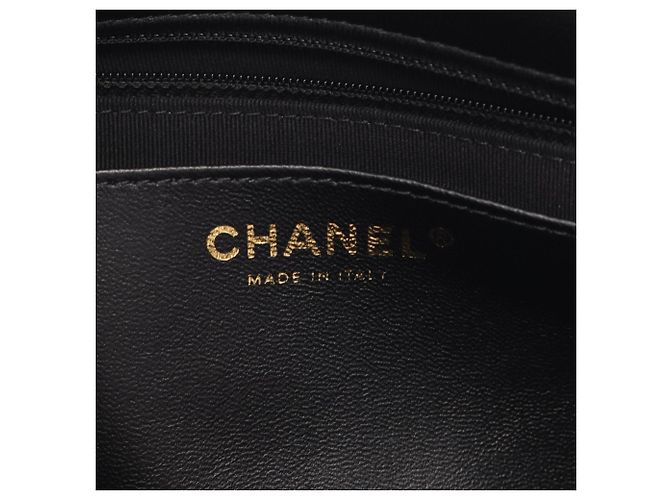 Timeless Borsa Chanel Large Flap Bag Matelassé Nero - vista 4
