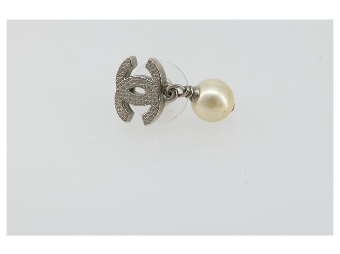 Chanel CC Drop Metal con perle finte Argento - vista 3