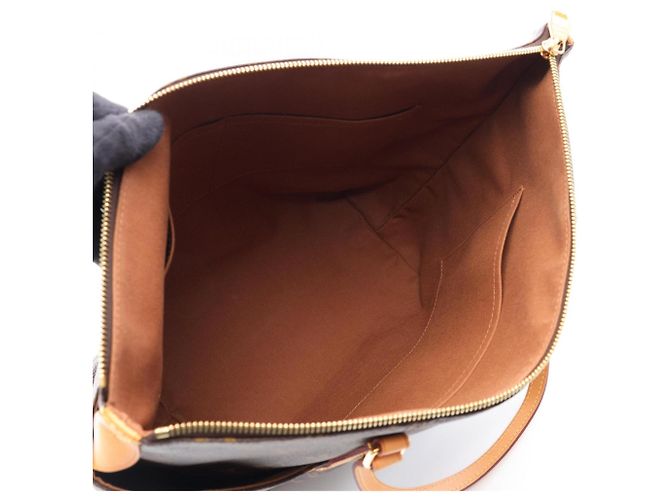 Borsa Tote Louis Vuitton Totally MM Marrone - vista 3