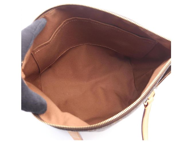 Bolso Tote Louis Vuitton Totally PM Castaño - vista 3