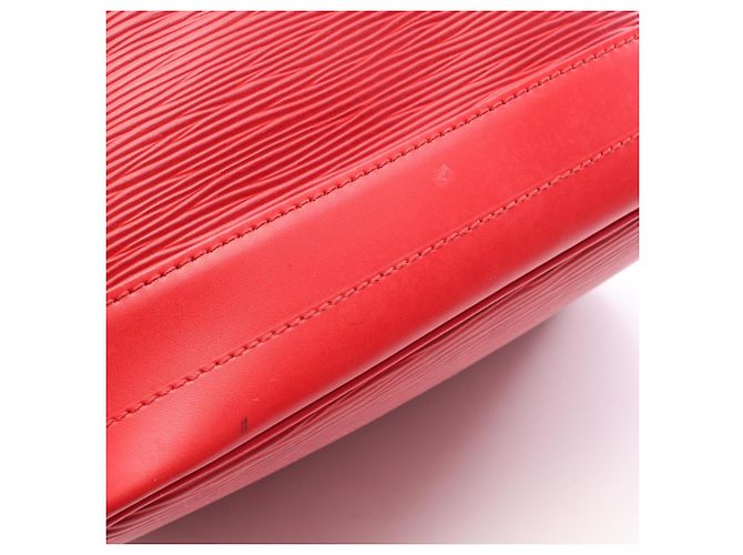 Bolso de hombro Louis Vuitton Noe Roja - vista 8