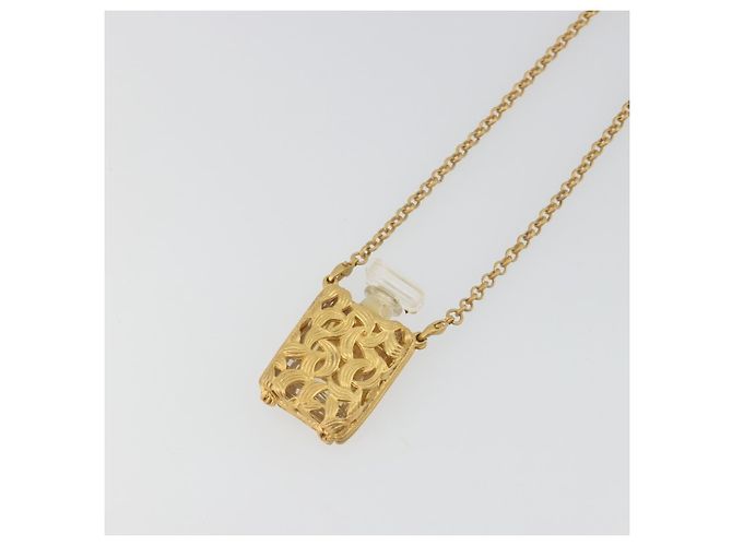Pendente a forma di flacone di profumo Chanel CC No.5 in metallo D'oro - vista 5