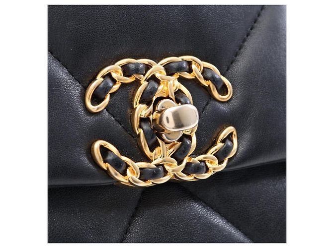Borsa a tracolla Chanel 19 Dixneuf Matelassé Nero - vista 7