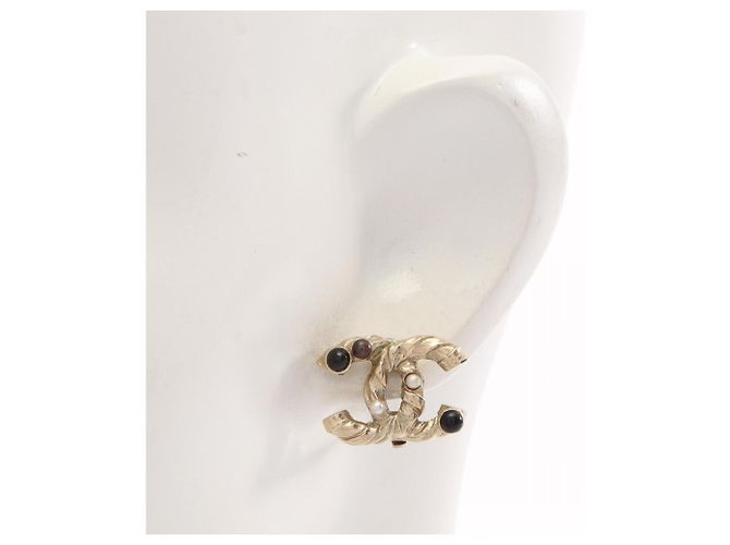 Orecchini a clip Chanel Coco Mark Nero Bianco D'oro - vista 4