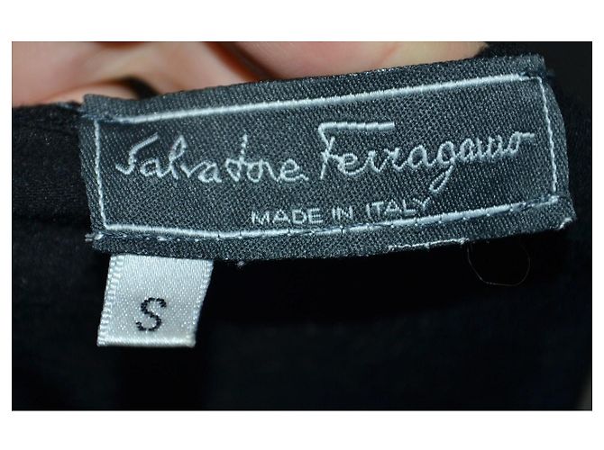 Salvatore Ferragamo Maglietta nera con decorazioni metalliche Nero - vista 7