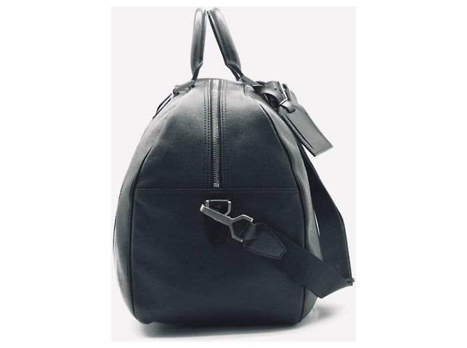 Borsa da viaggio Louis Vuitton Kendall PM in pelle Taiga Nero Ardesia - vista 5