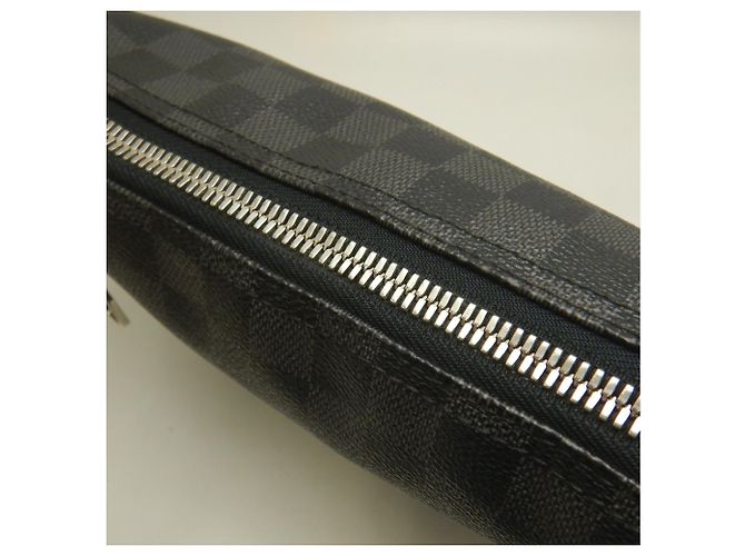 Borsa a tracolla Louis Vuitton Damier Graphite Mick PM Nero - vista 14