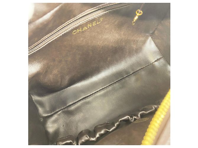 Pouch Chanel in vitello granulato marrone scuro - vista 4
