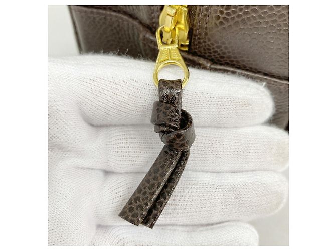 Pouch Chanel in vitello granulato marrone scuro - vista 8