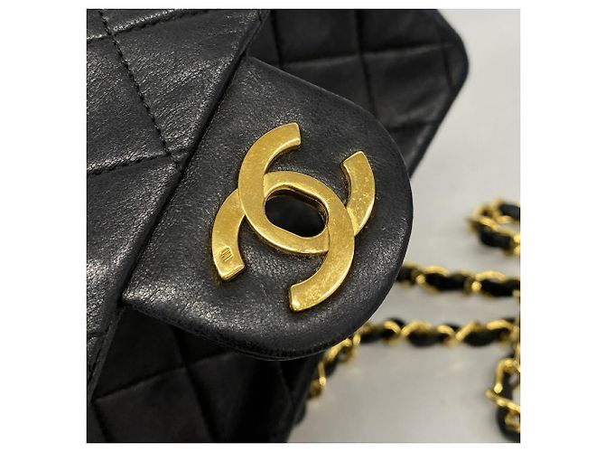 Borsa a tracolla Chanel Mini Matelassé con catena Nero - vista 10
