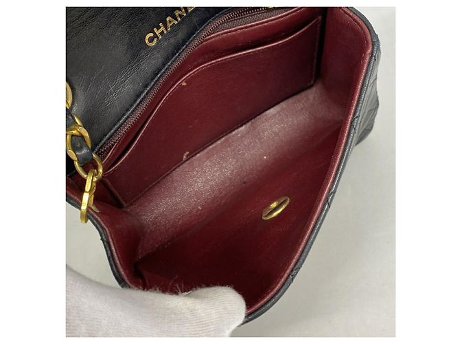 Borsa a tracolla Chanel Mini Matelassé con catena Nero - vista 4