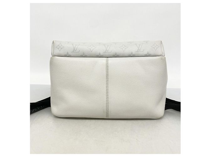 Zaino Louis Vuitton Taigarama Discovery PM Bianco - vista 3