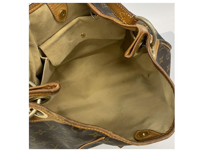 Bolsa de Ombro Louis Vuitton Monogram Galliera PM Marrom - vista 4