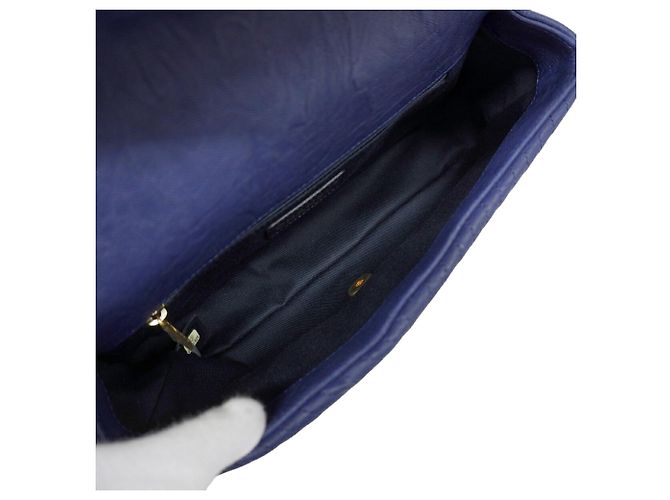 Timeless Borsa a tracolla Chanel in pelle blu navy - vista 4