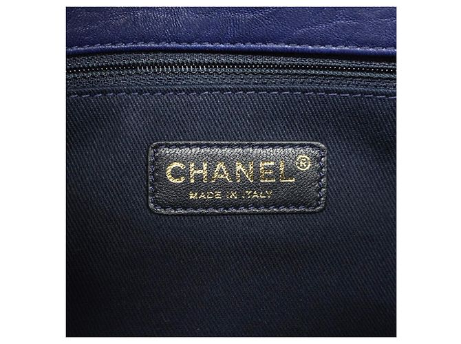 Timeless Borsa a tracolla Chanel in pelle blu navy - vista 5