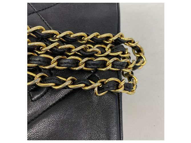Borsa a tracolla Chanel in pelle d'agnello nera Nero - vista 7