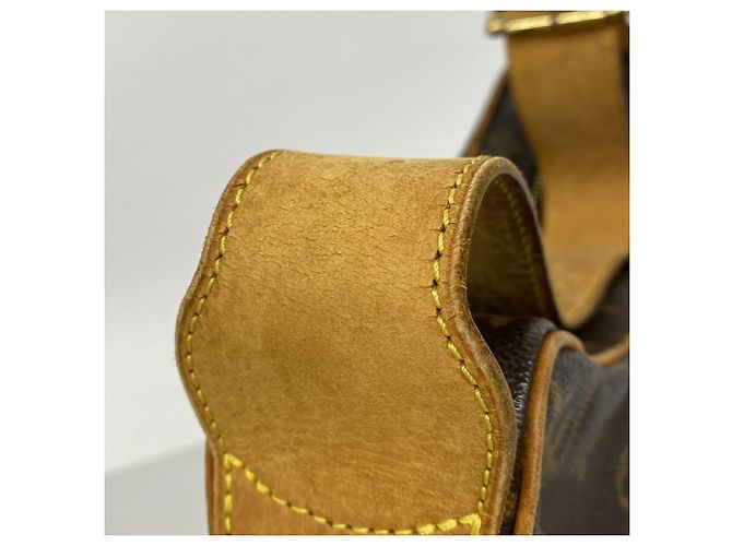 Sac à épaule Louis Vuitton Monogram Croissant GM Marron - vue 8