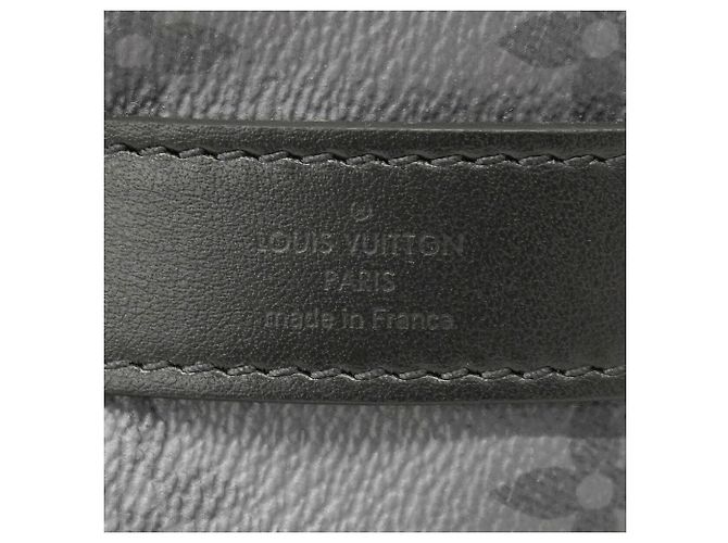 Louis Vuitton Monogram Eclipse Reverse Keepall Bandoulière 25 Marrone Nero - vista 5