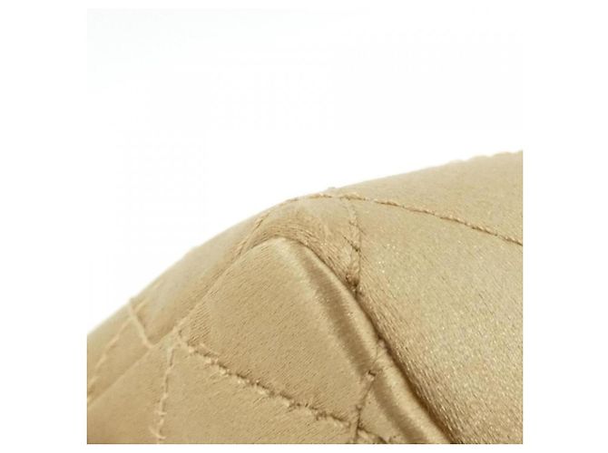 Sac à épaule Chanel 37632 en satin doré - vue 3