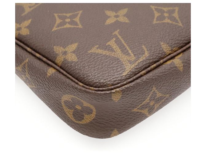 Louis Vuitton Monogram Pochette Accessoires Handbag Pouch Marrone - vista 4