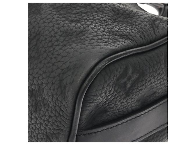 Louis Vuitton Taurillon Monogram Keepall Bandoulière 25cm Boston Bag Nero - vista 2