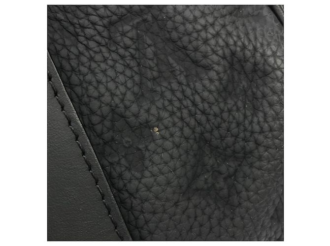 Louis Vuitton Taurillon Monogram Keepall Bandoulière 25cm Boston Bag Nero - vista 3