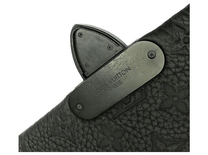Louis Vuitton Taurillon Monogram S Cape Messenger Bag Schwarz - vista 10