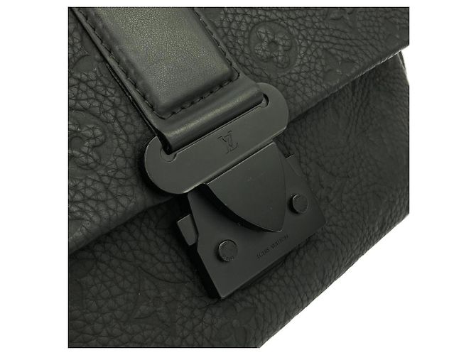 Louis Vuitton Taurillon Monogram S Cape Messenger Bag Schwarz - vista 4
