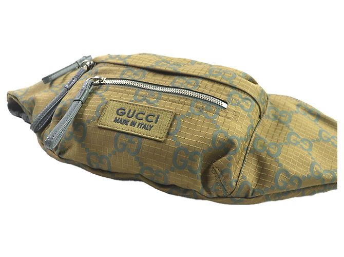 Borsetta a cintura Gucci in nylon ripstop GG marrone Cachi - vista 11