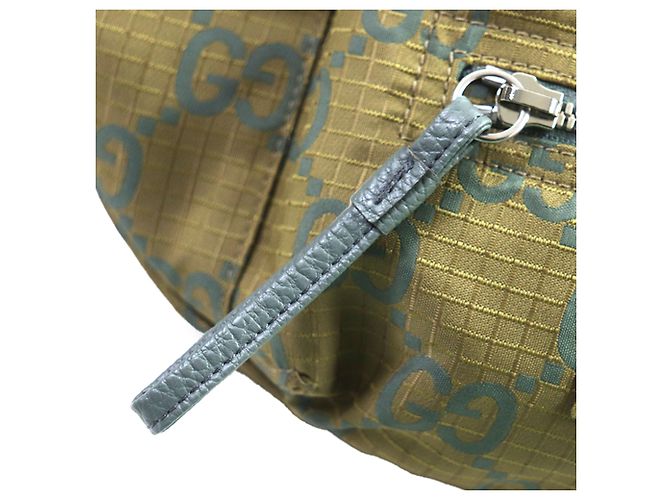 Borsetta a cintura Gucci in nylon ripstop GG marrone Cachi - vista 12