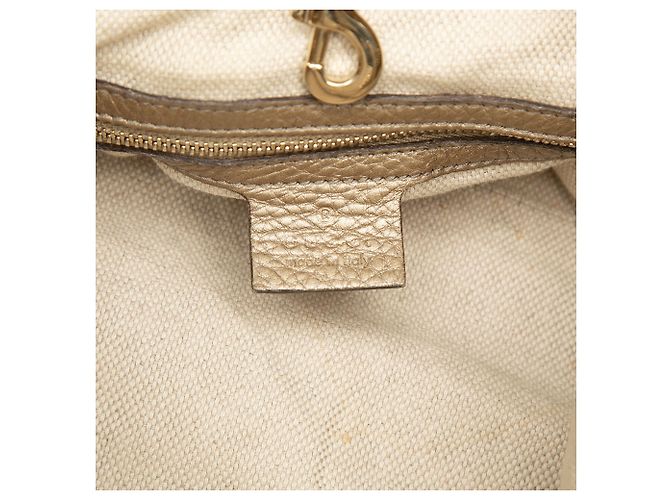 Borsa Tote Soho Gucci Gold Medium in pelle di vitello metallizzata con catena - vista 5