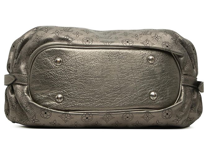 Louis Vuitton Brown Monogram Mahina XS Marrone Bronzo - vista 3