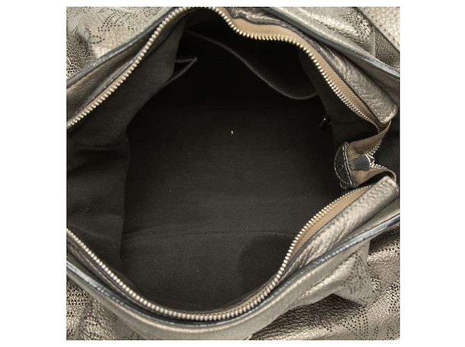 Louis Vuitton Brown Monogram Mahina XS Marrone Bronzo - vista 4