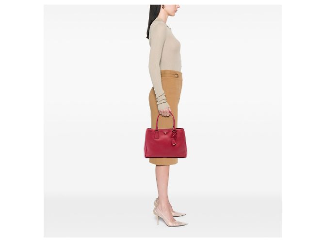 Borsa Tote Prada Galleria Medium in pelle Saffiano rossa Rosso - vista 7