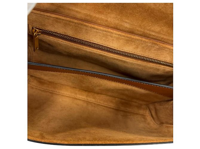 Céline Celine Brown Teen Smooth Calfskin Soft 16 Crossbody Marrone - vista 4