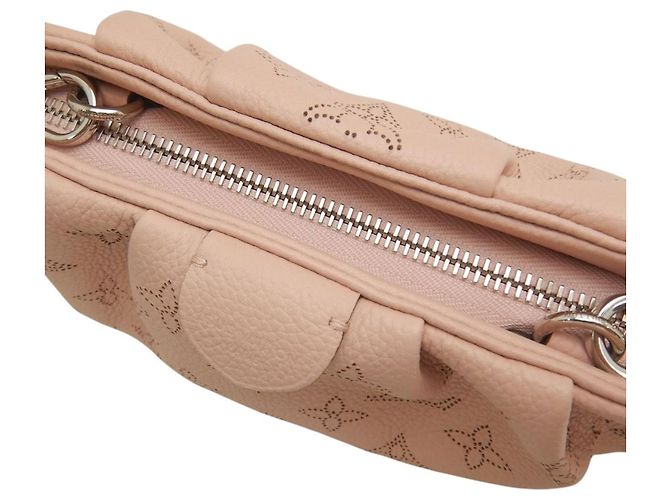 Louis Vuitton Pink Monogram Mahina Scala Mini Pouch Rosa - vista 9