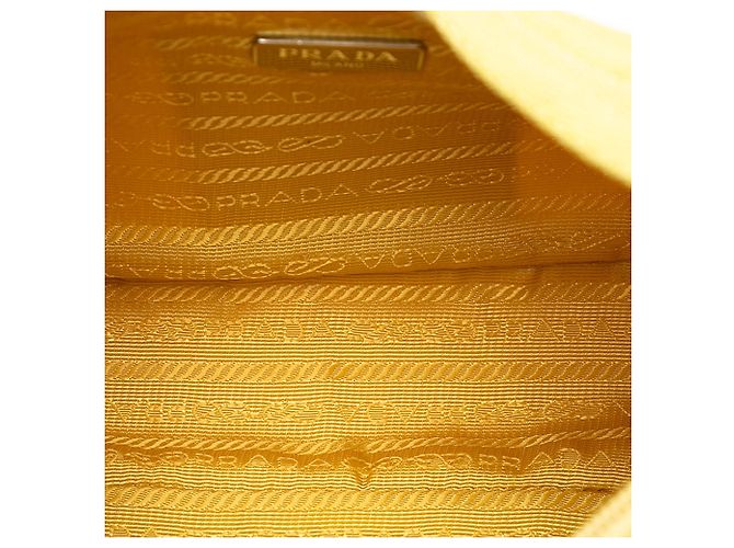 Borsa a tracolla Prada Mini Tessuto Re Edition 2000 Gialla Giallo - vista 4