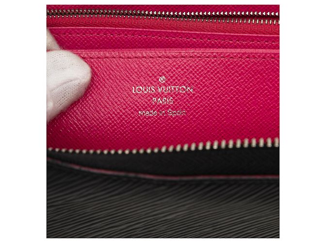Louis Vuitton Black Epi Zippy Long Wallet - view 5