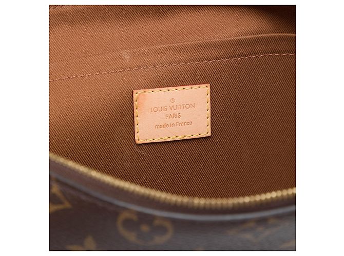 Louis Vuitton Brown Monogram Etui Voyage MM Marrone - vista 5