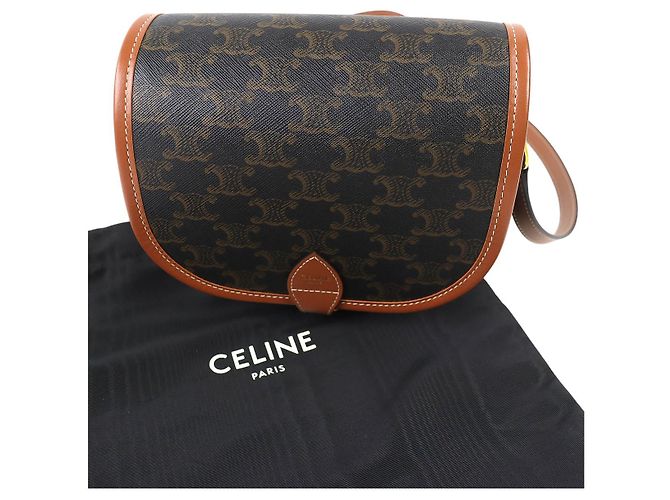 Céline Celine Brown Medium Triomphe Coated Canvas Folco Crossbody Marrone Marrone scuro - vista 13