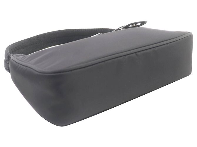 Borsa a tracolla Prada Mini Re Nylon Re Edition 2000 Nera Nero - vista 4