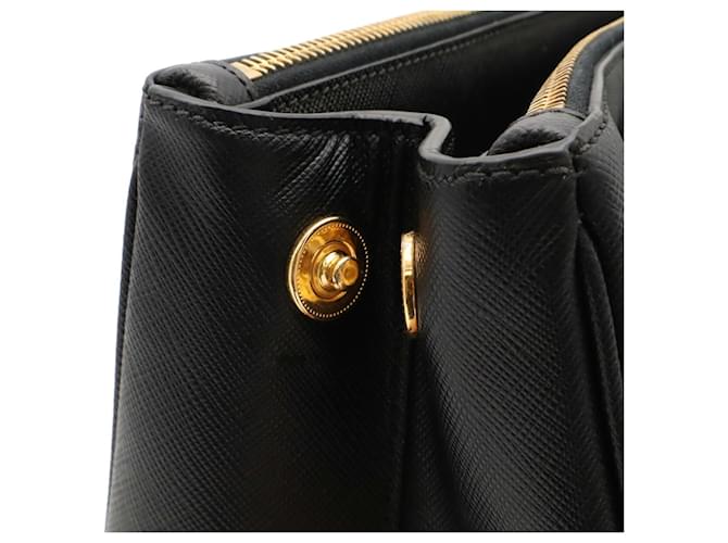 Borsa a mano Prada Triangle Galleria Medium Nero - vista 8