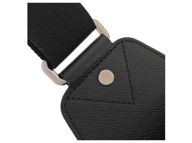 Borsa a tracolla Louis Vuitton Taiga Avenue Nero - vista 7