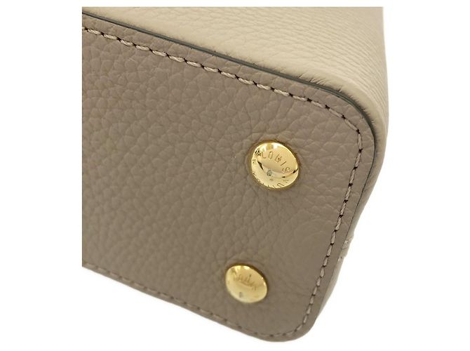 Borsa Louis Vuitton Capucines MINI M24567 - vista 3