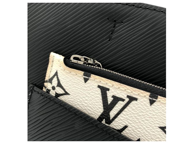 Borsa Louis Vuitton Epi Marelle Tote MM M59954 Nero - vista 4