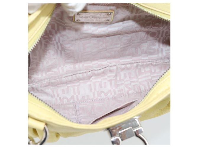 Salvatore Ferragamo Gancini Leather Medium Giallo - vista 5